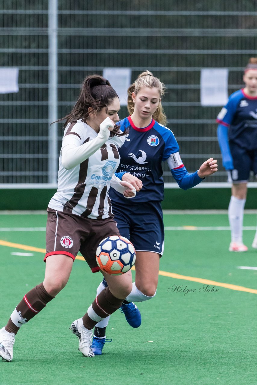 Bild 291 - wBJ VfL Pinneberg - St. Pauli : Ergebnis: 7:0 (Abbruch)